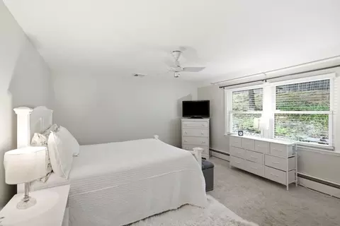 Bedroom - 105 Hillside Dr, Barnstable, MA 02632 photo 2 of 5