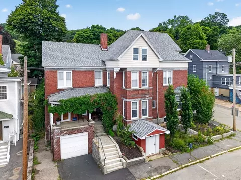 58 Oliver St, Fitchburg, MA 01420