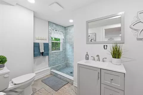 Bath - 7 Cherry Ridge Rd, Acton, MA 01720 photo 4 of 6