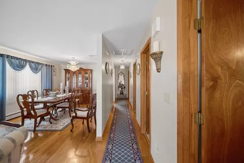 Entry Way - 1200 Bay St, Fall River, MA 02724 photo 4 of 7