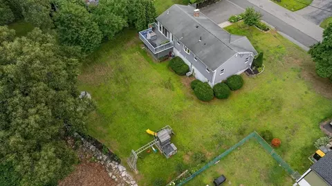 175 Edgewater Dr, Framingham, MA 01702 photo 4