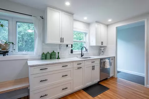 175 Edgewater Dr, Framingham, MA 01702 photo 8