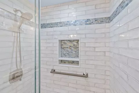 Bath - 26 Vineyard View Ln, Mashpee, MA 02649 photo 1 of 3