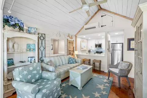 Living - 26 Vineyard View Ln, Mashpee, MA 02649 photo 5 of 5
