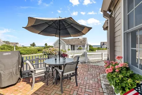 Exterior - 26 Vineyard View Ln, Mashpee, MA 02649 photo 2 of 11