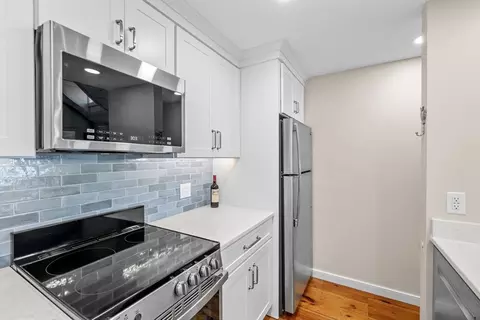 Kitchen - 26 Vineyard View Ln, Mashpee, MA 02649 photo 4 of 6
