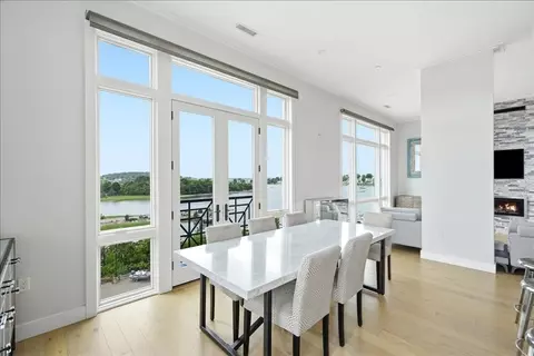 Dining - 10 Shipyard Dr #513, Hingham, MA 02043 photo 1 of 2