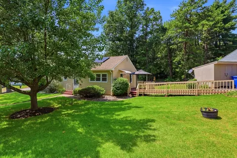 Exterior - 80 Gatewood Rd, Springfield, MA 01119 photo 3 of 8