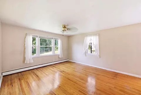 Living - 80 Gatewood Rd, Springfield, MA 01119 photo 4 of 6