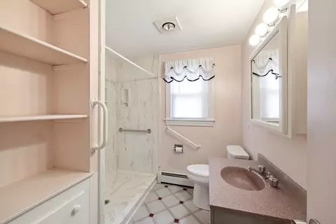 Bath - 80 Gatewood Rd, Springfield, MA 01119 photo 2 of 2