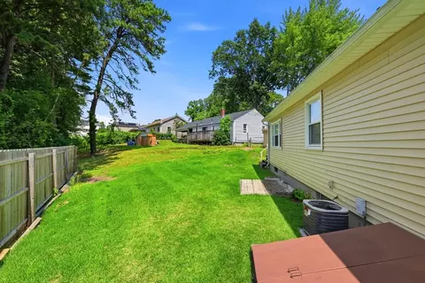 Exterior - 80 Gatewood Rd, Springfield, MA 01119 photo 7 of 8
