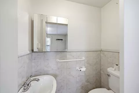 Bath - 80 Gatewood Rd, Springfield, MA 01119 photo 1 of 2