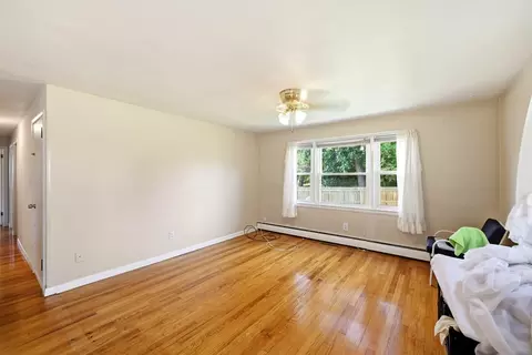 Living - 80 Gatewood Rd, Springfield, MA 01119 photo 1 of 6