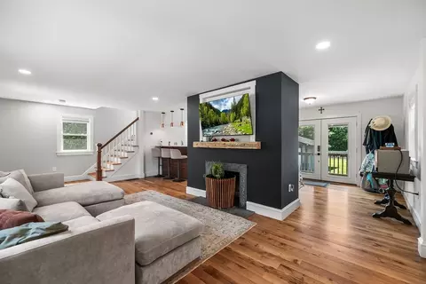 Living - 342 Franklin St, Framingham, MA 01702 photo 2 of 2