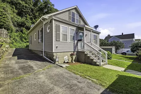 Exterior - 55 Chilmark St, Worcester, MA 01604 photo 2 of 7