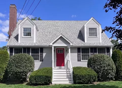 19 Abbott St, Merrimac, MA 01860