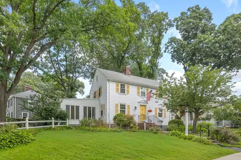 2 Glendower Rd, Melrose, MA 02176