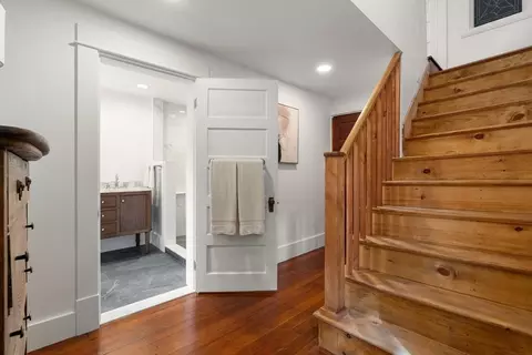 Entry Way - 203 Chapman St, Canton, MA 02021 photo 4 of 6