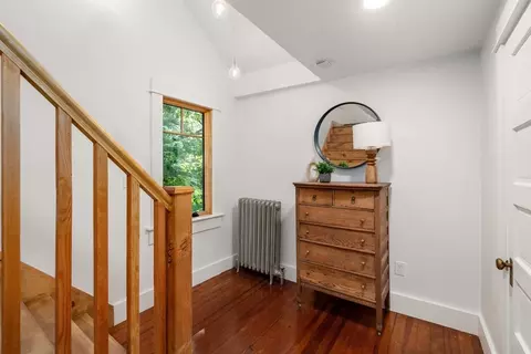 Entry Way - 203 Chapman St, Canton, MA 02021 photo 3 of 6