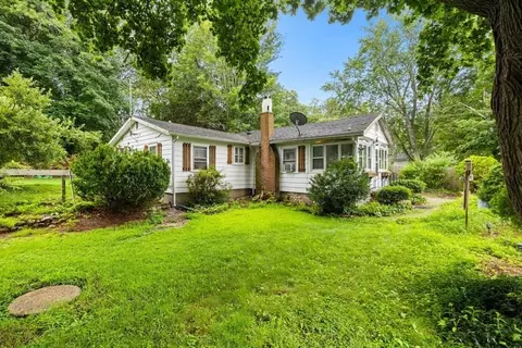 243 Bartlett Rd, Plymouth, MA 02360