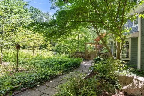 Exterior - 70 Main St, Dover, MA 02030 photo 3 of 10