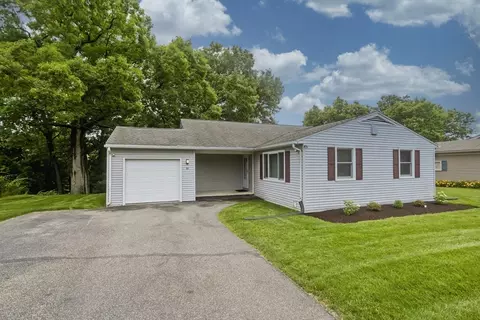 Exterior - 89 Garvey Dr, Springfield, MA 01109 photo 4 of 6