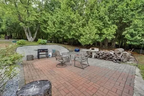 Exterior - 21 N Steele St, Worcester, MA 01607 photo 2 of 9