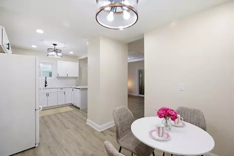 Dining - 32 Sargon St, Springfield, MA 01104 photo 2 of 2