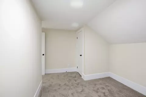 Bedroom - 32 Sargon St, Springfield, MA 01104 photo 3 of 5