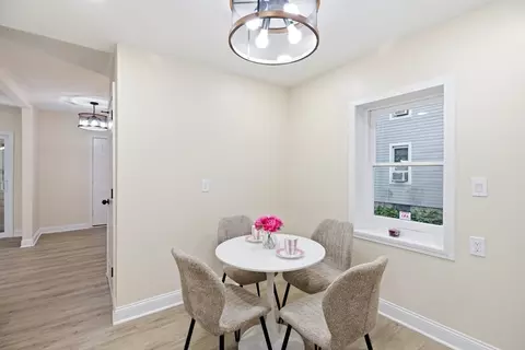 Dining - 32 Sargon St, Springfield, MA 01104 photo 1 of 2