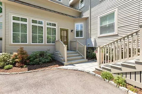 Exterior - 10 Pine Rd, Sharon, MA 02067 photo 4 of 10