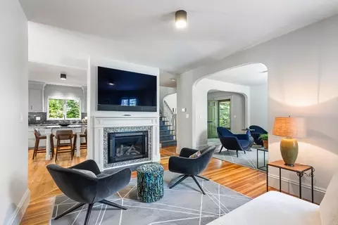 Living - 10 Pine Rd, Sharon, MA 02067 photo 3 of 5