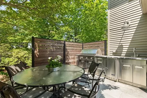 Exterior - 10 Pine Rd, Sharon, MA 02067 photo 9 of 10