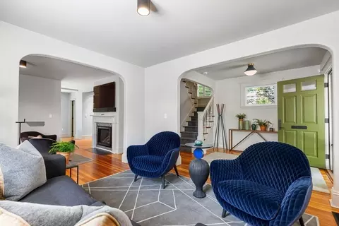 Entry Way - 10 Pine Rd, Sharon, MA 02067 photo 2 of 4
