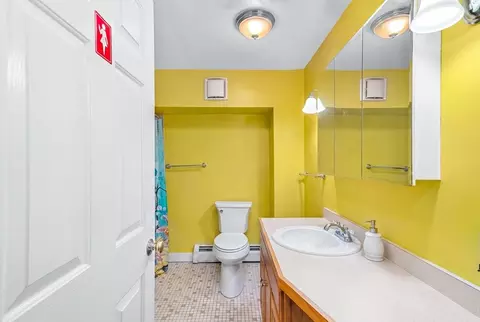 Bath - 464 Bank #3, Fall River, MA 02720 photo 1 of 2