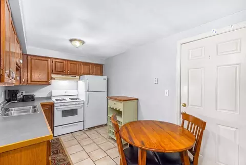 Kitchen - 464 Bank #3, Fall River, MA 02720 photo 1 of 2