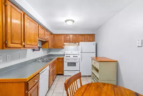 Kitchen - 464 Bank #3, Fall River, MA 02720 photo 2 of 2