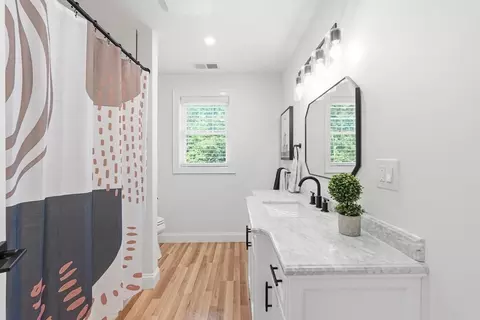 Bath - 83 Saint Louis St, Worcester, MA 01607 photo 5 of 5