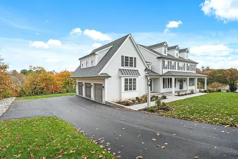 14 Liana St, Woburn, MA 01801