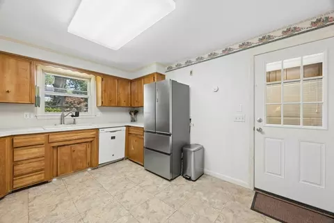 19 Hickory Dr, Worcester, MA 01609 photo 12