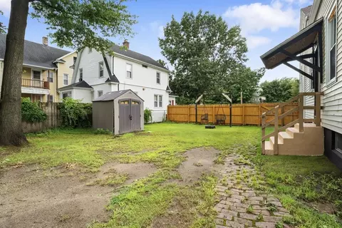 Exterior - 19 Suffolk St, Springfield, MA 01109 photo 8 of 8