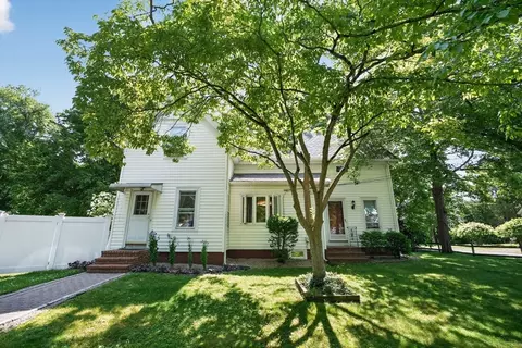 207 N Central St, East Bridgewater, MA 02333