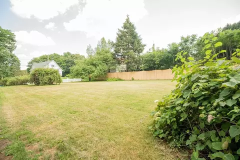 Exterior - 18 Steele St, Worcester, MA 01607 photo 12 of 15