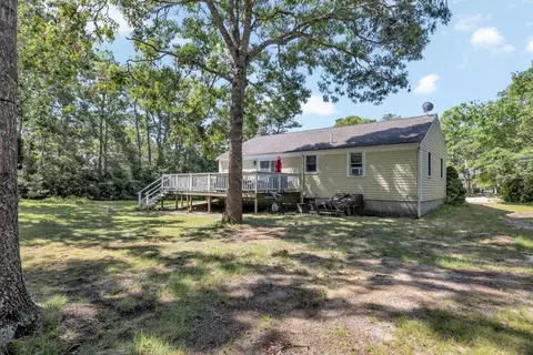 Exterior - 30 Patience Ln, Cotuit, MA 02635 photo 5 of 6