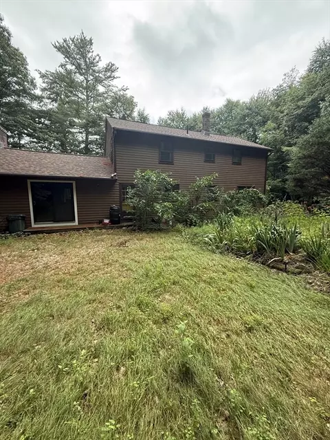 Exterior - 324 Mendon St, Upton, MA 01568 photo 4 of 7