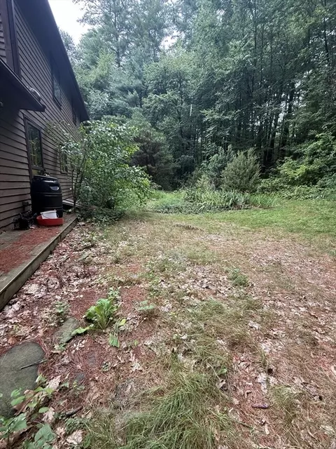 Exterior - 324 Mendon St, Upton, MA 01568 photo 5 of 7