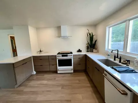 Kitchen - 103 Manchonis Rd, Wilbraham, MA 01095 photo 5 of 5