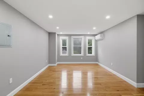 Living - 33 Milford St, Upton, MA 01568 photo 5 of 6