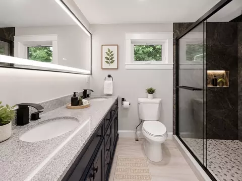 Bath - 33 Milford St, Upton, MA 01568 photo 2 of 4