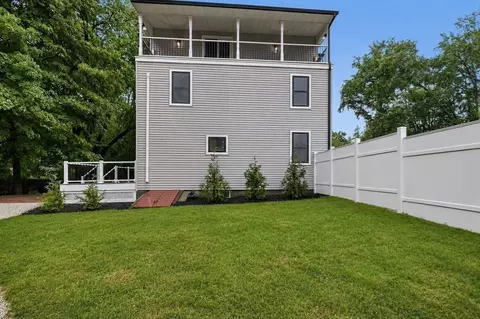 Exterior - 33 Milford St, Upton, MA 01568 photo 3 of 4